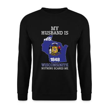 Nichts macht mir Angst Wisconsinite Husband - Unisex Pullover - Schwarz - Vorne - Alina (178cm) & Michal (187cm)