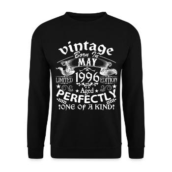 May 1996| birthday 1996 Vintage May - Unisex Sweatshirt - black - Front - Alina (178cm) & Michal (187cm)