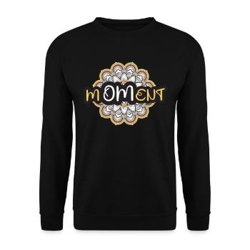 M-OM-ent Mandala Yoga - Unisex Pullover - Schwarz - Vorne - Alina (178cm) & Michal (187cm)