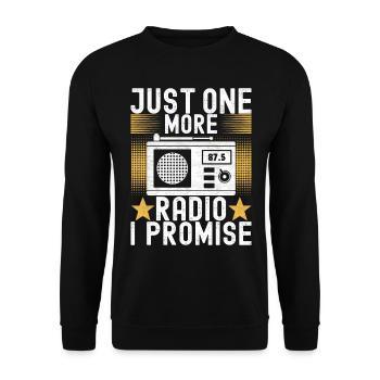 Ham Radio Ham Radio Operator - Unisex Sweatshirt - black - Front - Alina (178cm) & Michal (187cm)