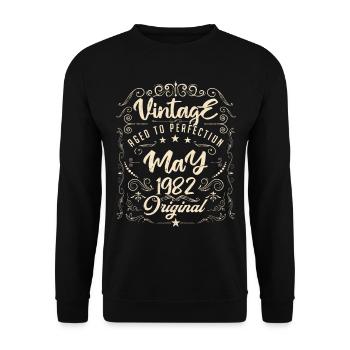 Vintage Né(e) en Mai 1982. anniversaire mai 1982. - Sweat-shirt Unisexe - noir - Devant - Alina (178cm) & Michal (187cm)
