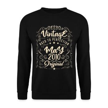 Vintage born in May 2010. Birthday May 2010. - Unisex Sweatshirt - black - Front - Alina (178cm) & Michal (187cm)