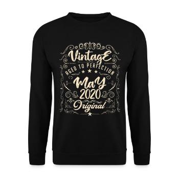 Vintage born in May 2020. Birthday May 2020. - Unisex Sweatshirt - black - Front - Alina (178cm) & Michal (187cm)