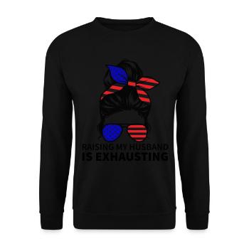 Meinen Mann großzuziehen ist anstrengend - Unordentliches Brötchen - Unisex Pullover - Schwarz - Vorne - Alina (178cm) & Michal (187cm)