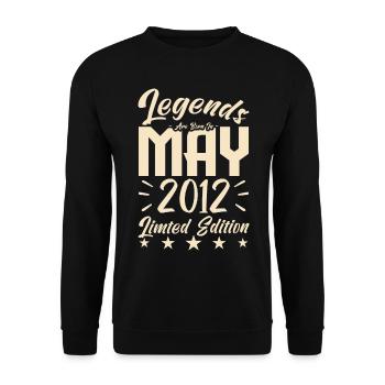 Geboren Mai 2012 Geburtstagsgeschenk 2012. - Unisex Pullover - Schwarz - Vorne - Alina (178cm) & Michal (187cm)