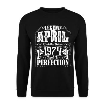 April 1974. Geburtstag April 1974. Geschenk 1974. - Unisex Pullover - Schwarz - Vorne - Alina (178cm) & Michal (187cm)