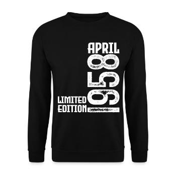 Cadeau Avril 1958. Anniversaire avril 1958. April. - Sweat-shirt Unisexe - noir - Devant - Alina (178cm) & Michal (187cm)