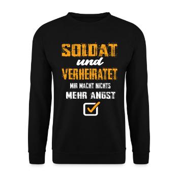 Soldat und Verheiratet - Unisex Pullover - Schwarz - Vorne - Alina (178cm) & Michal (187cm)