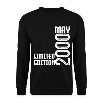 Gift May 2000. anniversary may 2000. May 2000. - Unisex Sweatshirt - black - Front - Alina (178cm) & Michal (187cm)