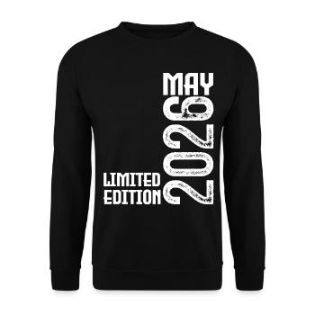 Cadeau may 2026. anniversary may 2026. Mai 2026. - Sweat-shirt Unisexe - noir - Devant - Alina (178cm) & Michal (187cm)