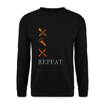 Das perfekte Grill-Outfit für echte Griller-Kerle - Unisex Pullover - Schwarz - Vorne - Alina (178cm) & Michal (187cm)