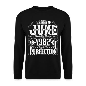 Juni 1982. Geburtstag Juni 1982 Geschenk Juni 1982 - Unisex Pullover - Schwarz - Vorne - Alina (178cm) & Michal (187cm)