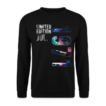 Limited Edition 1971 Juli Geburtstag Nordlichter - Unisex Pullover - Schwarz - Vorne - Alina (178cm) & Michal (187cm)