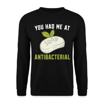 Ils m’ont eu chez Antibacterial Soap Maker - Sweat-shirt Unisexe - noir - Devant - Alina (178cm) & Michal (187cm)