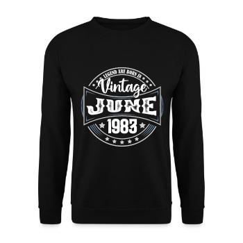 1983 Juni. Geburtstagsgeschenk Juni 1983. Juni - Unisex Pullover - Schwarz - Vorne - Alina (178cm) & Michal (187cm)