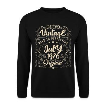 Jahrgang Geboren im Juli 1976 Jubiläum Juli - Unisex Pullover - Schwarz - Vorne - Alina (178cm) & Michal (187cm)