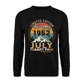 Born: July 1952, Birthday: July 1952 - Unisex Sweatshirt - black - Front - Alina (178cm) & Michal (187cm)
