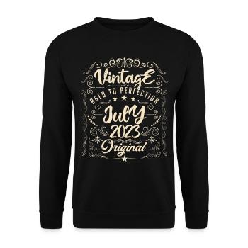 Jahrgang Geboren im Juli 2023 Jubiläum Juli - Unisex Pullover - Schwarz - Vorne - Alina (178cm) & Michal (187cm)