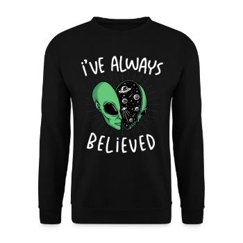 I've always thought of an alien - Unisex Sweatshirt - black - Front - Alina (178cm) & Michal (187cm)