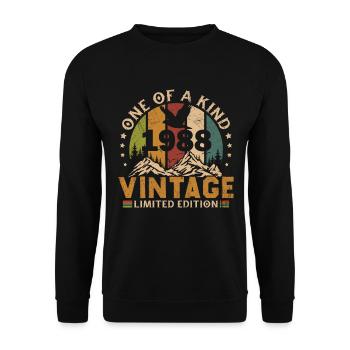 Vintage Nées En 1988 Cadeau D'anniversaire - Sweat-shirt Unisexe - noir - Devant - Alina (178cm) & Michal (187cm)