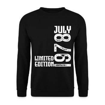 Gift July 1978. Birthday July 1978. - Unisex Sweatshirt - black - Front - Alina (178cm) & Michal (187cm)