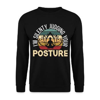Ich beurteile stillschweigend Ihre Haltung Massage - Unisex Pullover - Schwarz - Vorne - Alina (178cm) & Michal (187cm)