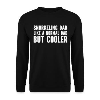 Snorkeling Dad Like A Normal Dad But Cooler - Dad - Unisex Pullover - Schwarz - Vorne - Alina (178cm) & Michal (187cm)