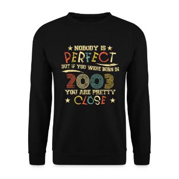 2003 Geburtstag Vintage Nobody is perfect - Unisex Pullover - Schwarz - Vorne - Alina (178cm) & Michal (187cm)