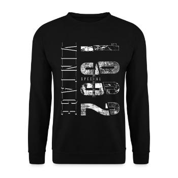 Vintage 1962 Special Edition Year of birth 1962 - Unisex Sweatshirt - black - Front - Alina (178cm) & Michal (187cm)