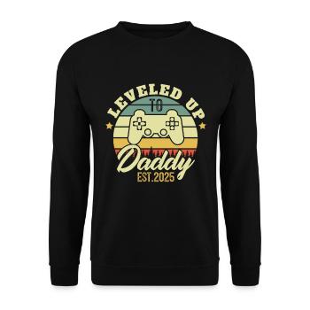 Leveled up to Daddy 2025 Dad gift 2025 - Unisex Sweatshirt - black - Front - Alina (178cm) & Michal (187cm)