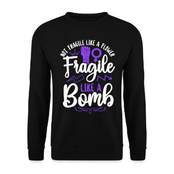 Feminist Not Fragile Like A Flower - Unisex Pullover - Schwarz - Vorne - Alina (178cm) & Michal (187cm)