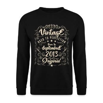 Born in September 2013. Birthday September 2013. - Unisex Sweatshirt - black - Front - Alina (178cm) & Michal (187cm)