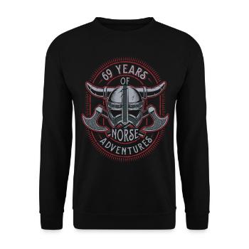 69 ans d’aventures nordiques - 69e anniversaire - Sweat-shirt Unisexe - noir - Devant - Alina (178cm) & Michal (187cm)