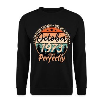 Oktober 1973 Jubiläum 1973 Legenden Oktober - Unisex Pullover - Schwarz - Vorne - Alina (178cm) & Michal (187cm)