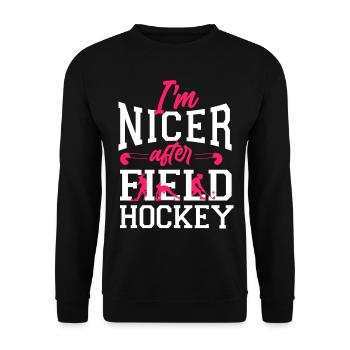 Field Hockey I'm Nicer After Field - Unisex Pullover - Schwarz - Vorne - Alina (178cm) & Michal (187cm)