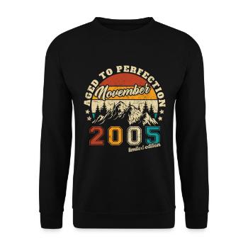 Vintage Birthday Gift Born in November 2005 - Unisex Sweatshirt - black - Front - Alina (178cm) & Michal (187cm)