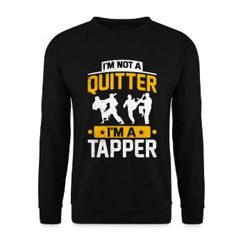 I'm not a quitter I'm a trapper - Unisex Pullover - Schwarz - Vorne - Alina (178cm) & Michal (187cm)