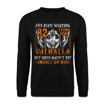 82 ans d’attente pour le 82e anniversaire du Valhalla - Sweat-shirt Unisexe - noir - Devant - Alina (178cm) & Michal (187cm)