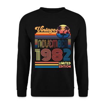 Birthday: November 1982. Gift November 1982. - Unisex Sweatshirt - black - Front - Alina (178cm) & Michal (187cm)