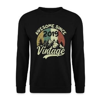 Jahrgang 2019 Geburtstagsgeschenk 2019 - Unisex Pullover - Schwarz - Vorne - Alina (178cm) & Michal (187cm)