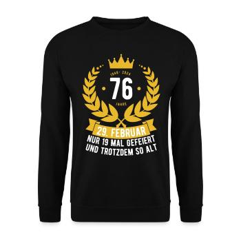 Schaltjahr 76 Jahre - Unisex Pullover - Schwarz - Vorne - Alina (178cm) & Michal (187cm)