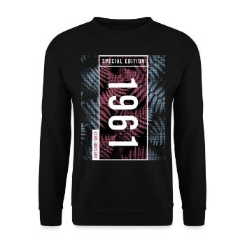 Special Edition 1961 Birthday Urban Graphic - Unisex Sweatshirt - black - Front - Alina (178cm) & Michal (187cm)