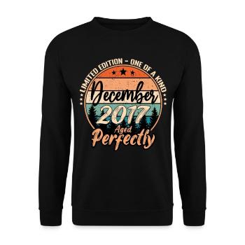December 2017 Birthday 2017 Legends December - Unisex Sweatshirt - black - Front - Alina (178cm) & Michal (187cm)