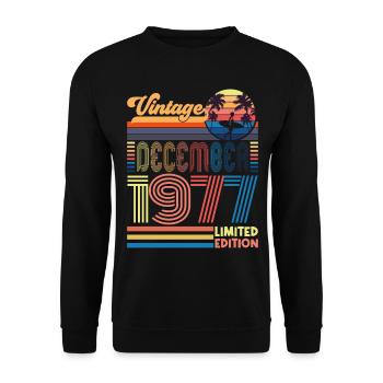 Birthday December 1977. Gift December 1977. - Unisex Sweatshirt - black - Front - Alina (178cm) & Michal (187cm)