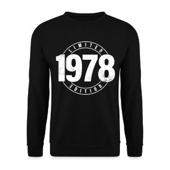 Limited Edition 1978 Year of Birth Urban Birthday - Unisex Sweatshirt - black - Front - Alina (178cm) & Michal (187cm)