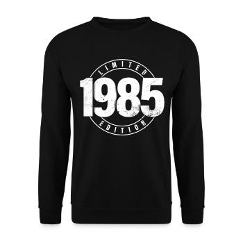 Limited Edition 1985 Year of Birth Urban Birthday - Unisex Sweatshirt - black - Front - Alina (178cm) & Michal (187cm)