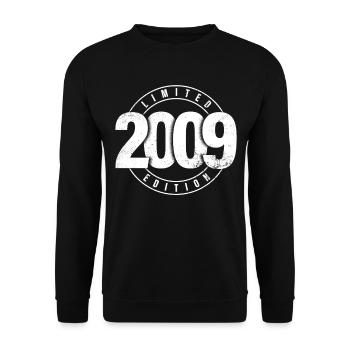 Limited Edition 2009 Birth Year Urban Birthday - Unisex Sweatshirt - black - Front - Alina (178cm) & Michal (187cm)