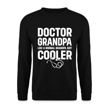 Doctor Grandpa Like A Normal Grandpa Just Cooler - Unisex Pullover - Schwarz - Vorne - Alina (178cm) & Michal (187cm)