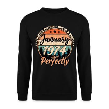 Januar 1974 Geburtstag 1974 Bildunterschriften Januar - Unisex Pullover - Schwarz - Vorne - Alina (178cm) & Michal (187cm)