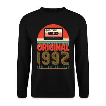 Vintage 1992 Birthday Gift. Retro 1992. - Unisex Sweatshirt - black - Front - Alina (178cm) & Michal (187cm)